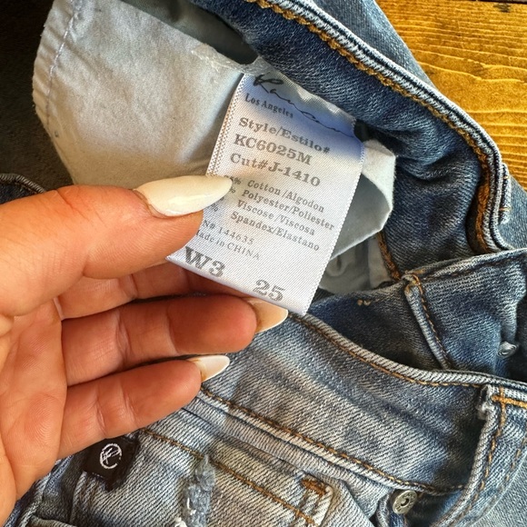 KanCan Skinny Distressed High Rise - Picture 4 of 4